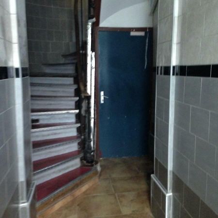 Hotel Cyrano Voltaire Париж Екстер'єр фото