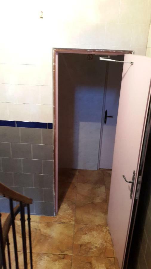 Hotel Cyrano Voltaire Париж Екстер'єр фото