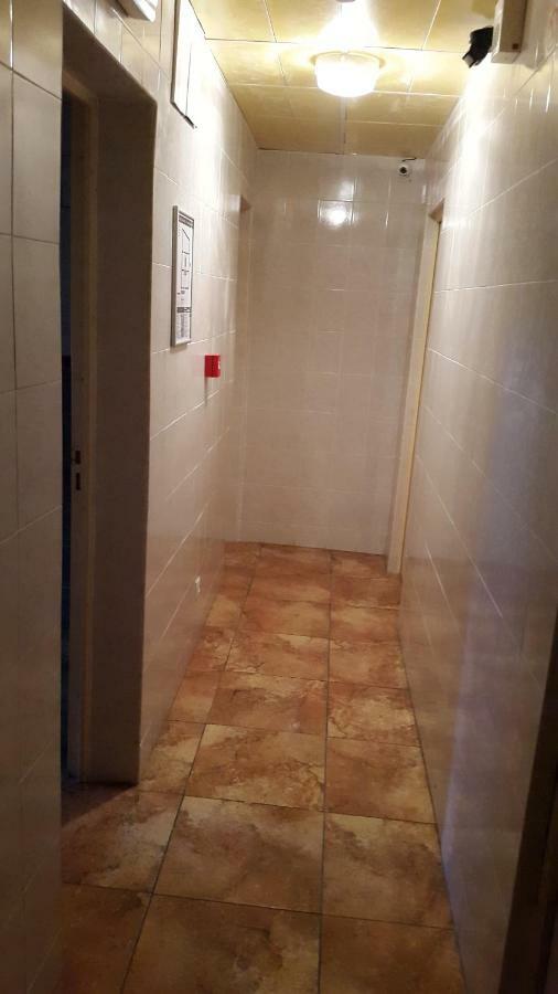 Hotel Cyrano Voltaire Париж Екстер'єр фото